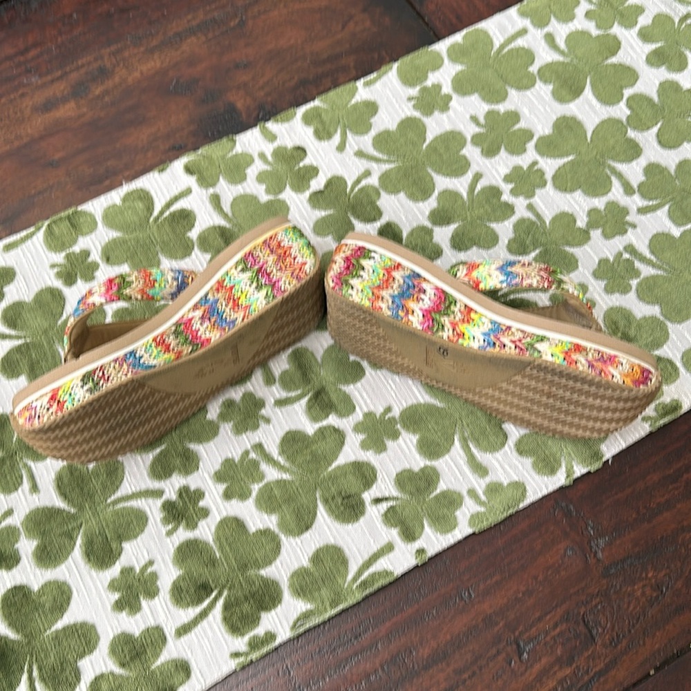 Volatile summer sandals. Gently used. Excellent condition. Sz 9